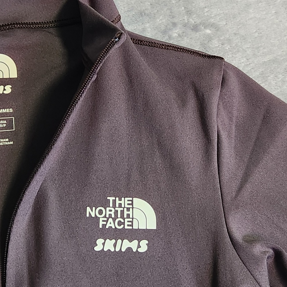 New The North Face x Skims REFINA Extra Small XS Long Sleeve & Quarter Zip Top